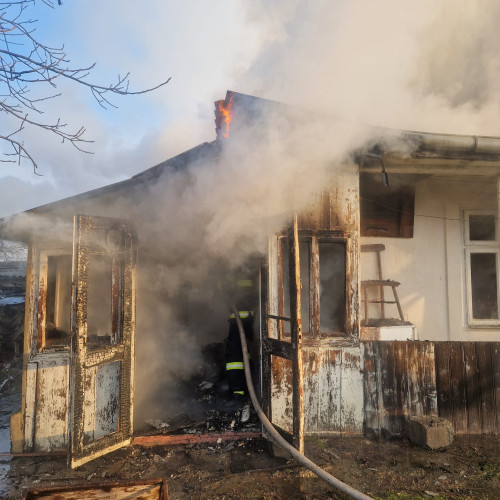 Tragedie în județul Botoșani: Un bărbat de 69 de ani a murit într-un incendiu