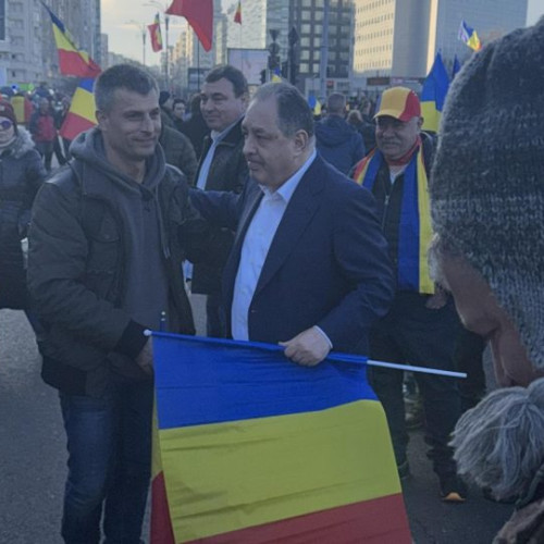Proteste în fața Palatului Victoria, cu Marian Vanghelie printre susținători