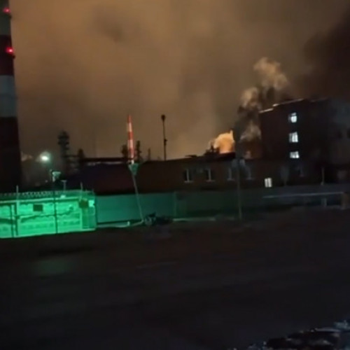 Armata ucraineană atacă o rafinărie în Rusia, în cadrul unor raiduri aeriene continue