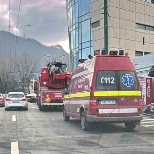 Incendiu la o bancă din Brașov: Intervenție rapidă a pompierilor