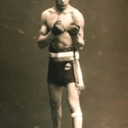 "Luna plină de teatru" aduce povești captivante pe scena din Arad