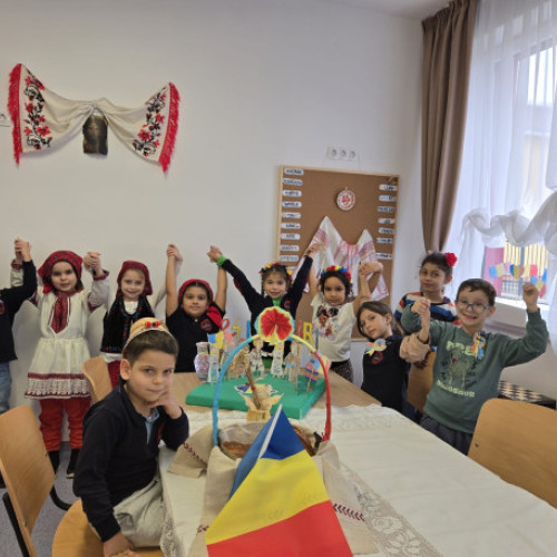 Activitate educativă la Centrele de Zi din Oradea: Copiii sărbătoresc Mica Unire