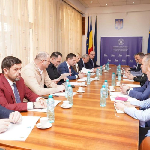 Prima întâlnire de lucru între autoritățile județene și parlamentarii din Dâmbovița