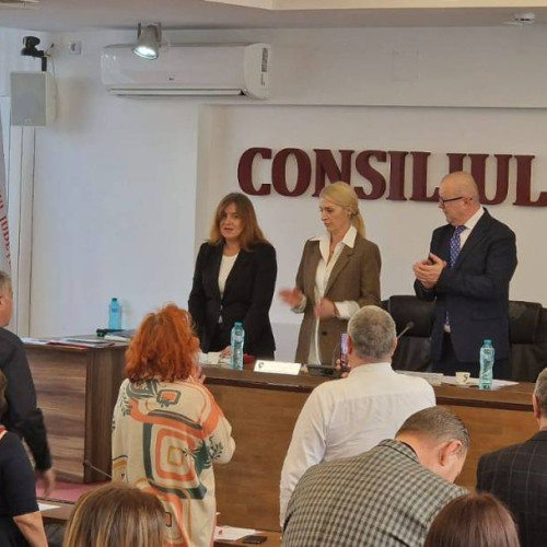 Mara Nicolescu depune jurământul în Consiliul Județean Dâmbovița