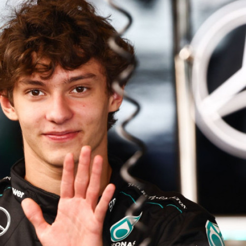 Andrea Kimi Antonelli obține permisul de conducere înainte de debutul în F1