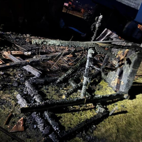 Incendiu stins de pompierii din Turda într-o gospodărie din Ceanu Mare