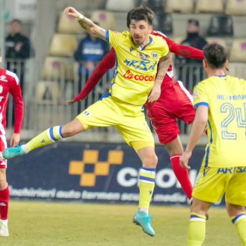 Petrolul câștigă la debutul lui Adrian Mutu pe "Ilie Oana"