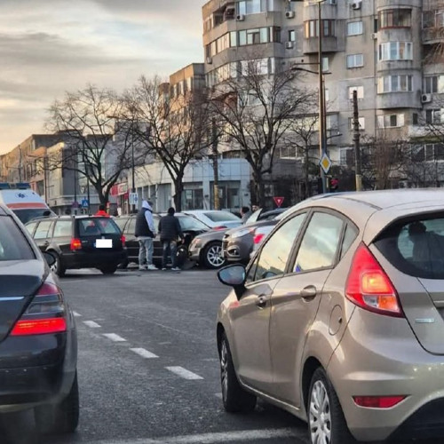 Accident grav în Constanța, două persoane rănite