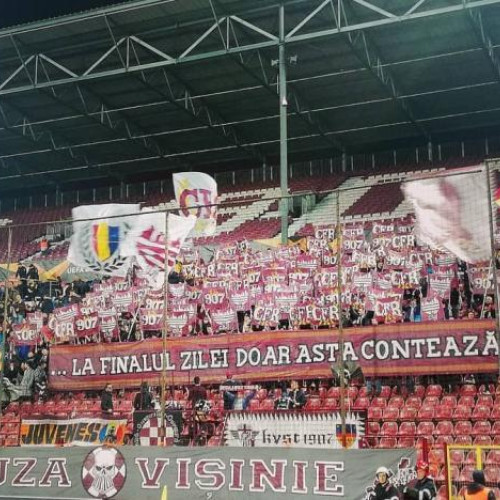 Peluza Vișinie protestează și cere demisia lui Dan Petrescu