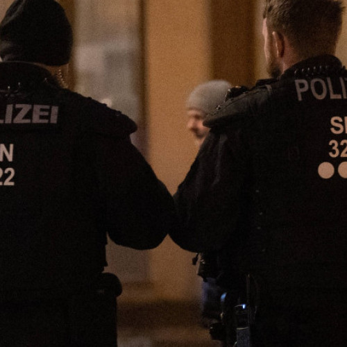 Poliția din Stuttgart reține 59 de huligani francezi înainte de meciul VfB Stuttgart - PSG