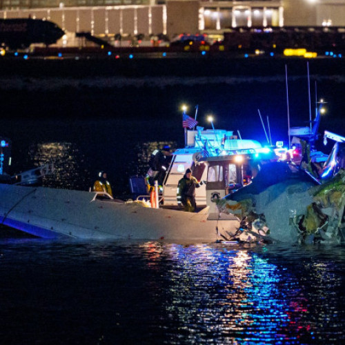 Prăbușirea avionului American Airlines în apropierea Aeroportului Național Reagan