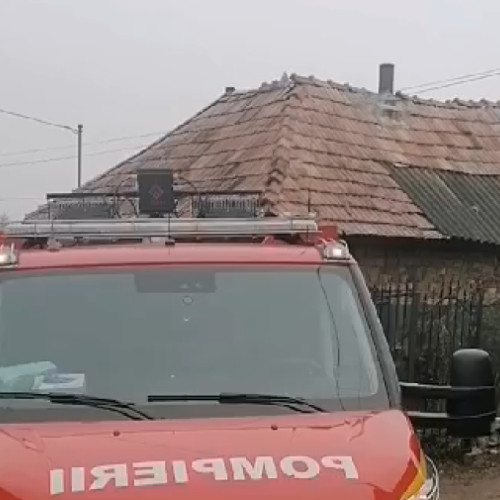 Incendiu la o casă din Stejeriș, comuna Moldovenesti