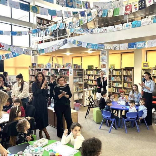 Iarna sărbătorită cu creativitate la Biblioteca Județeană Dâmbovița