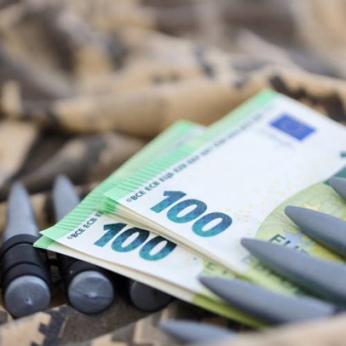 Comisia Europeană alocă un miliard de euro pentru apărare