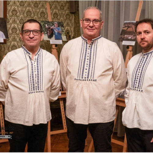 Trei fotografi orădeni expun la Ambasada României din Praga