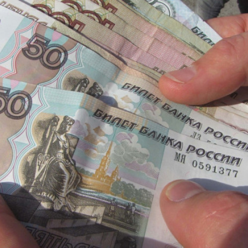 Creșterea cerințelor de creditare împinge rușii spre împrumuturi cu dobândă mare