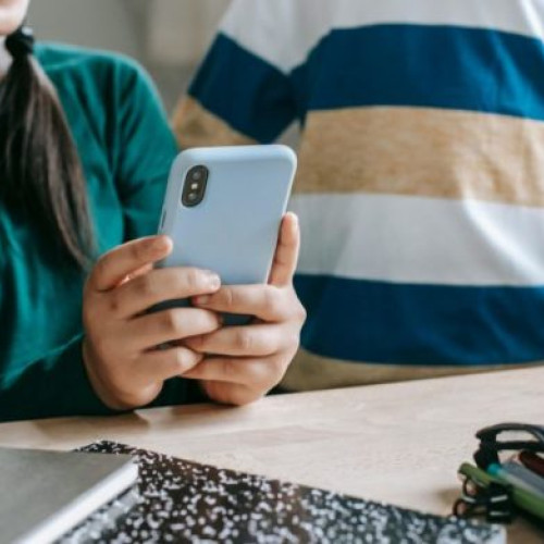 Un studiu arată obiceiurile media ale elevilor din România