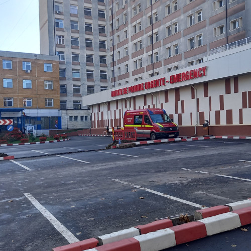 Restricționarea accesului auto în parcarea Spitalului Județean "Mavromati" Botoșani