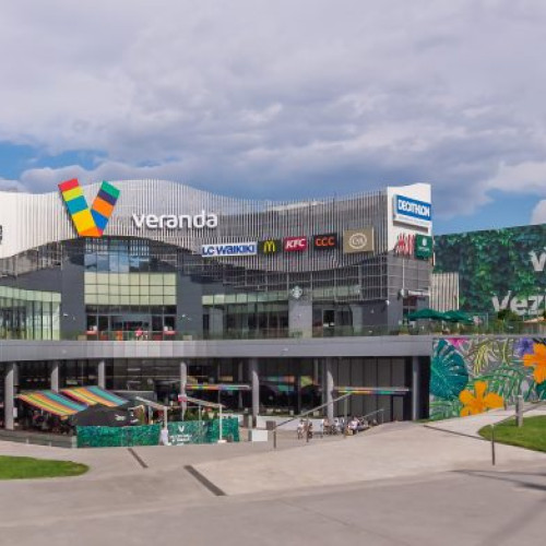 Veranda Mall, centru comercial din Sectorul 2, scos la vânzare