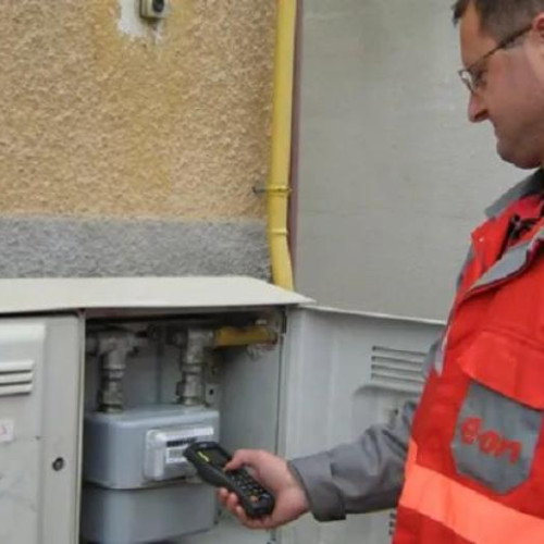 Tentativă de înșelăciune în Cluj: Femeie păcălită de suspecți îmbrăcați în haine E.ON