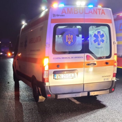 Conflict între tineri la Focșani: Un tânăr de 18 ani a fost rănit