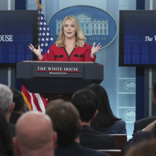 Casa Albă deschisă pentru &quot;noi medii&quot;, sparge tradiția jurnalistică