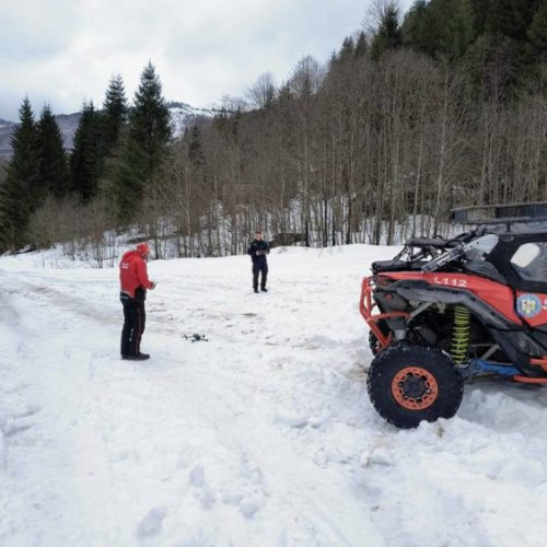 Salvamontiștii din Maramureș intervin pentru recuperarea unui cadavru în zona montană