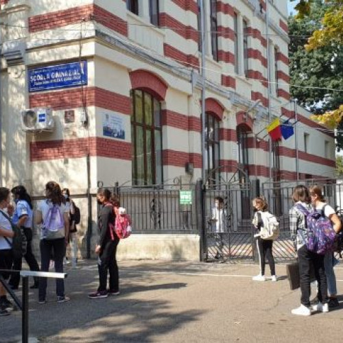 Școala Gimnazială "Cpt. Av. Mircea T. Bădulescu" obține acreditarea pentru proiecte Erasmus