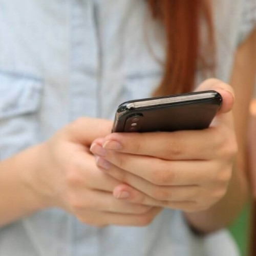 Elevii din România pot solicita ajutor psihologic gratuit prin linia "School Hub"