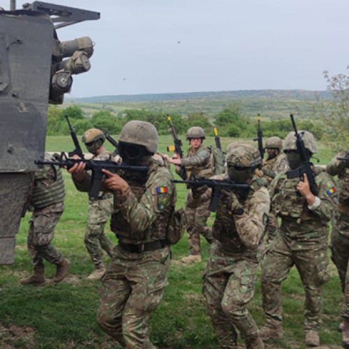 Mark Rutte solicită creșterea producției de armament și investițiilor în apărare