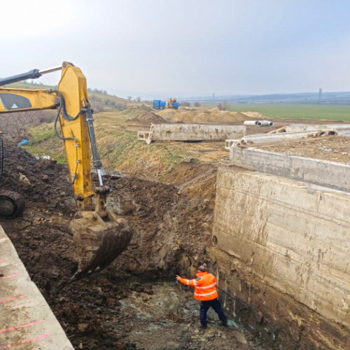 Constructorii avansează cu lucrările de modernizare a infrastructurii de transport din județul Galați