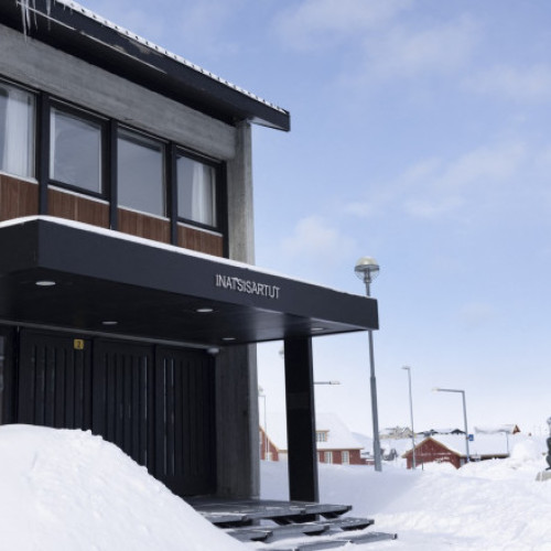 Groenlanda intenționează să interzică finanțarea partidelor politice de către donatori străini sau anonimi