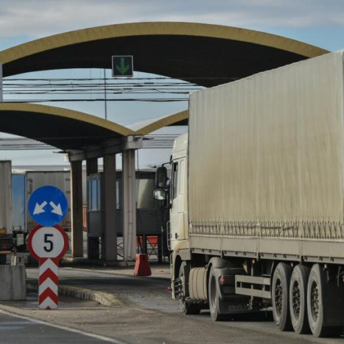 Inspectorii vamali din Iași au descoperit un transport ilegal de articole sportive contrafăcute