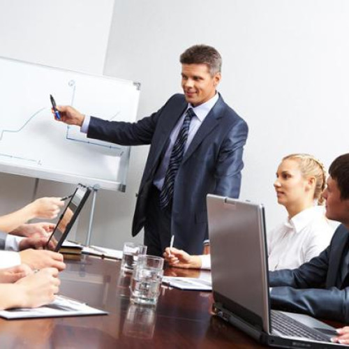 Dezbatere aprinsă despre mediul toxic din corporații