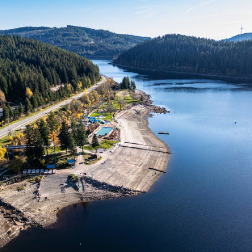 Majoritatea corpurilor de apă din UE sunt poluate cu chimicale, arată un raport al Comisiei Europene