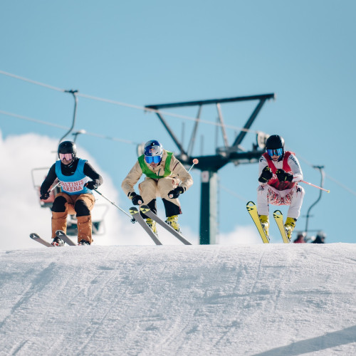 Spectacol deosebit la Păltiniș Arena, cu evenimente SKI &amp; SNOWBOARD 4X Cross și MTB Winter 4X Cross 2025