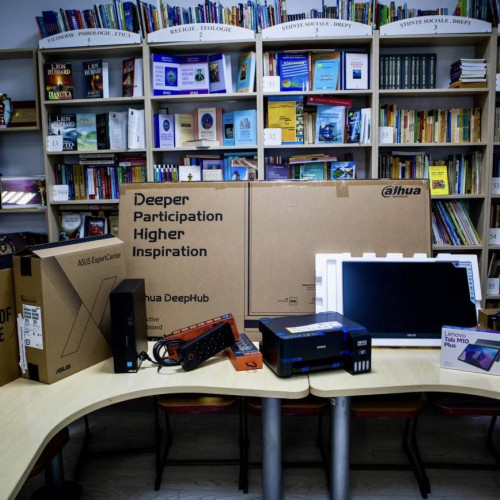 Biblioteca digitală din Aninoasa, un proiect finalizat cu succes