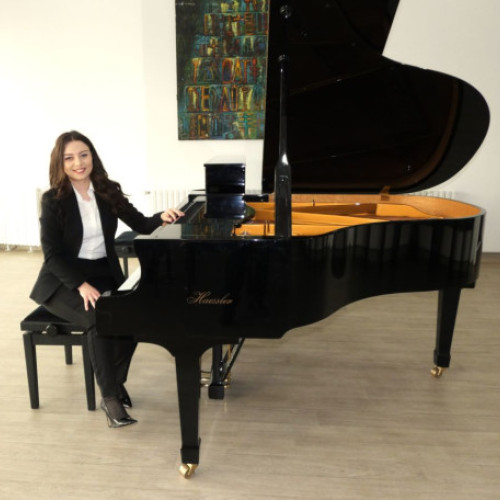Manuela Bumb, tânăra pianistă din Oradea care cucerește lumea muzicii