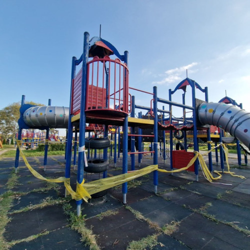 Starea deplorabilă a Tării Piticilor din Parcul Tabacarie creează îngrijorări în rândul părinților