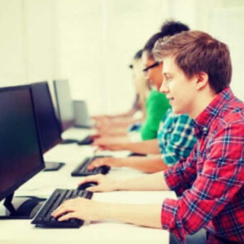 Candidatii la Bacalaureat 2025 incep probele de evaluare a competentelor digitale