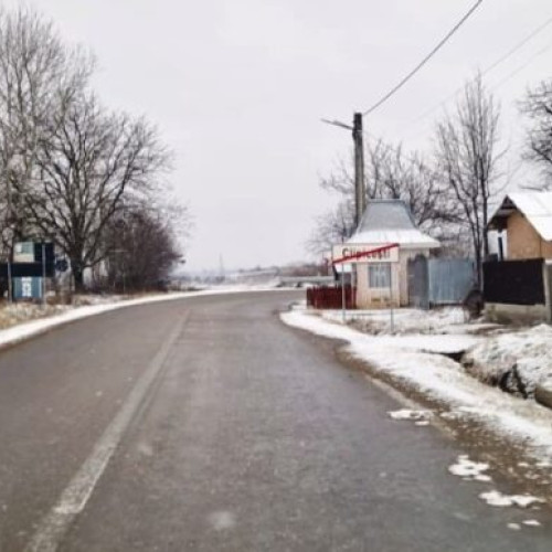 Circulația se desfășoară normal pe drumurile județene în condiții de iarnă