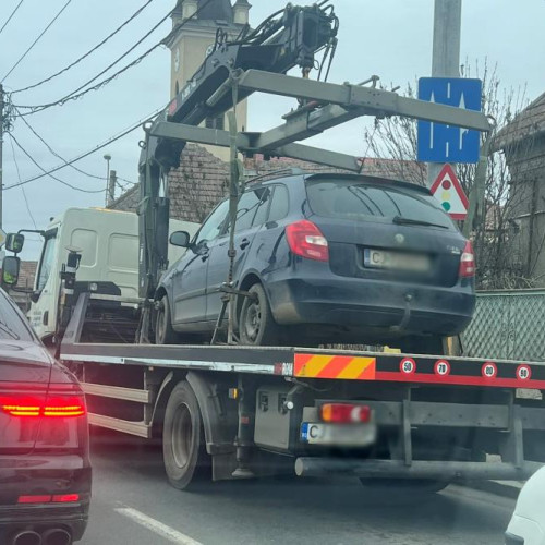Șofer din Cluj rămas fără mașină după ridicarea acesteia pentru parcare neregulamentară