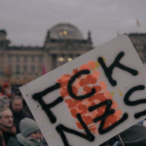 Germanii susțin reformele imigrării propuse de Friedrich Merz