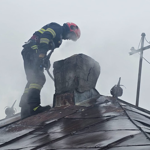 Intervenție a pompierilor în Vladeni pentru stingerea unui incendiu