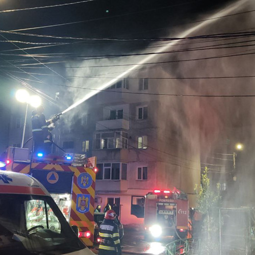 Incendiu la Mangalia: Două victime și evacuări în condiții de urgență