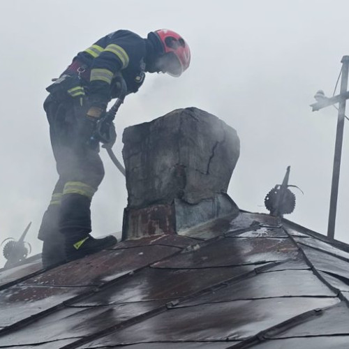 Incendiu în Vladeni: Intervenția rapidă a pompierilor a salvat o locuință