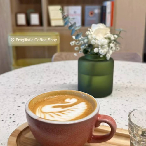 Librăria Fragilistic deschide o nouă cafenea în Târgoviște