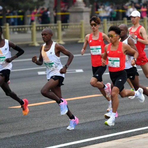 Donald Trump interzice sportivilor transsexuali participarea în competițiile feminine