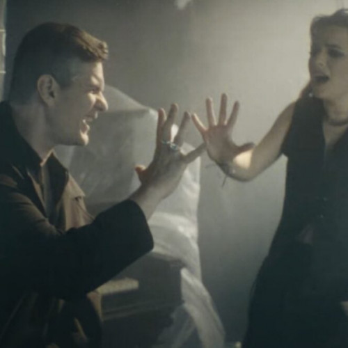 Fluturii din stomac, noul single al Alexandrei Capitanescu și Tudor Chirila, lansează emoții