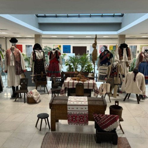 Expozitie etnografică itinerantă organizată de Muzeul Municipal Beiuș